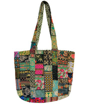 Ladda upp bild till galleriet Broderad väska grön