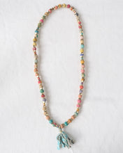 Ladda upp bild till galleriet Halsband multi med tofs