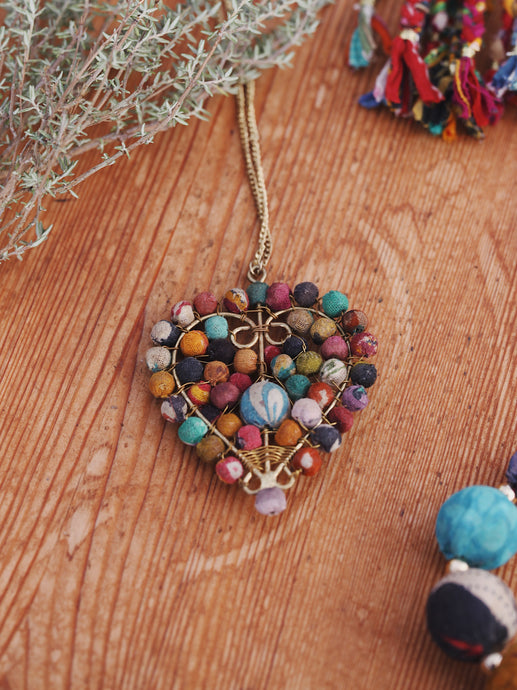 Halsband hjärta Recycle - MOI butik