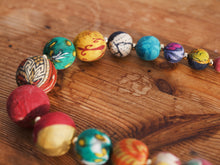 Ladda upp bild till galleriet Halsband Recycle - MOI butik