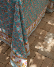 Ladda upp bild till galleriet Bordsduk Lilly
