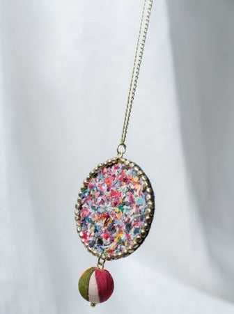 Halsband Recycle Medaljong